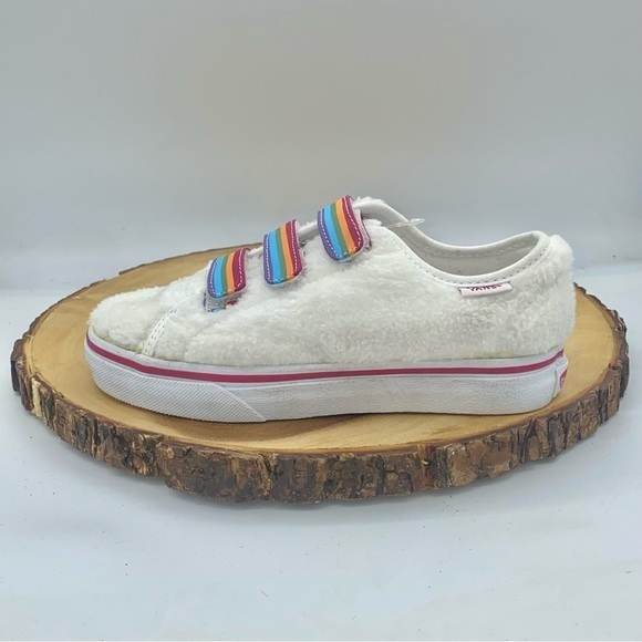 Kids Vans Style 23 V Shearling Rainbow/True White Faux Fur Sizes 2 + 1.5 - Picture 2 of 7